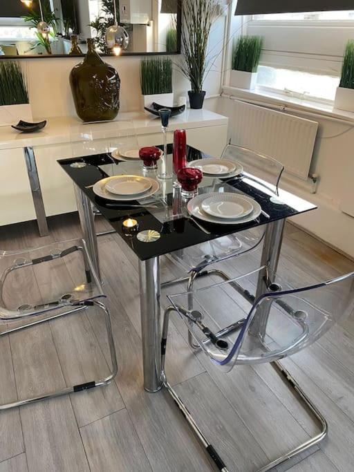 A Charming 3 Bedroom Fit For Your Apartment